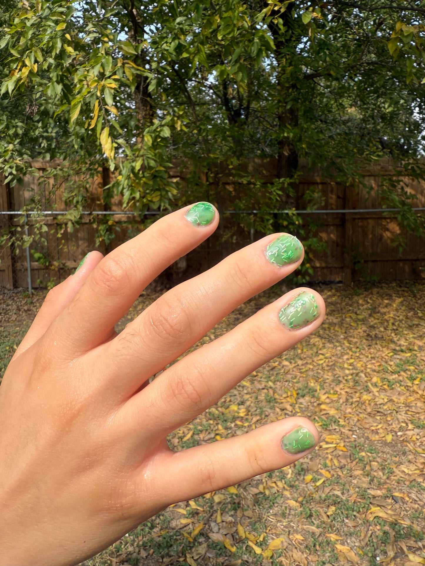 DECONSTRUCTED GARLAND (thermal)