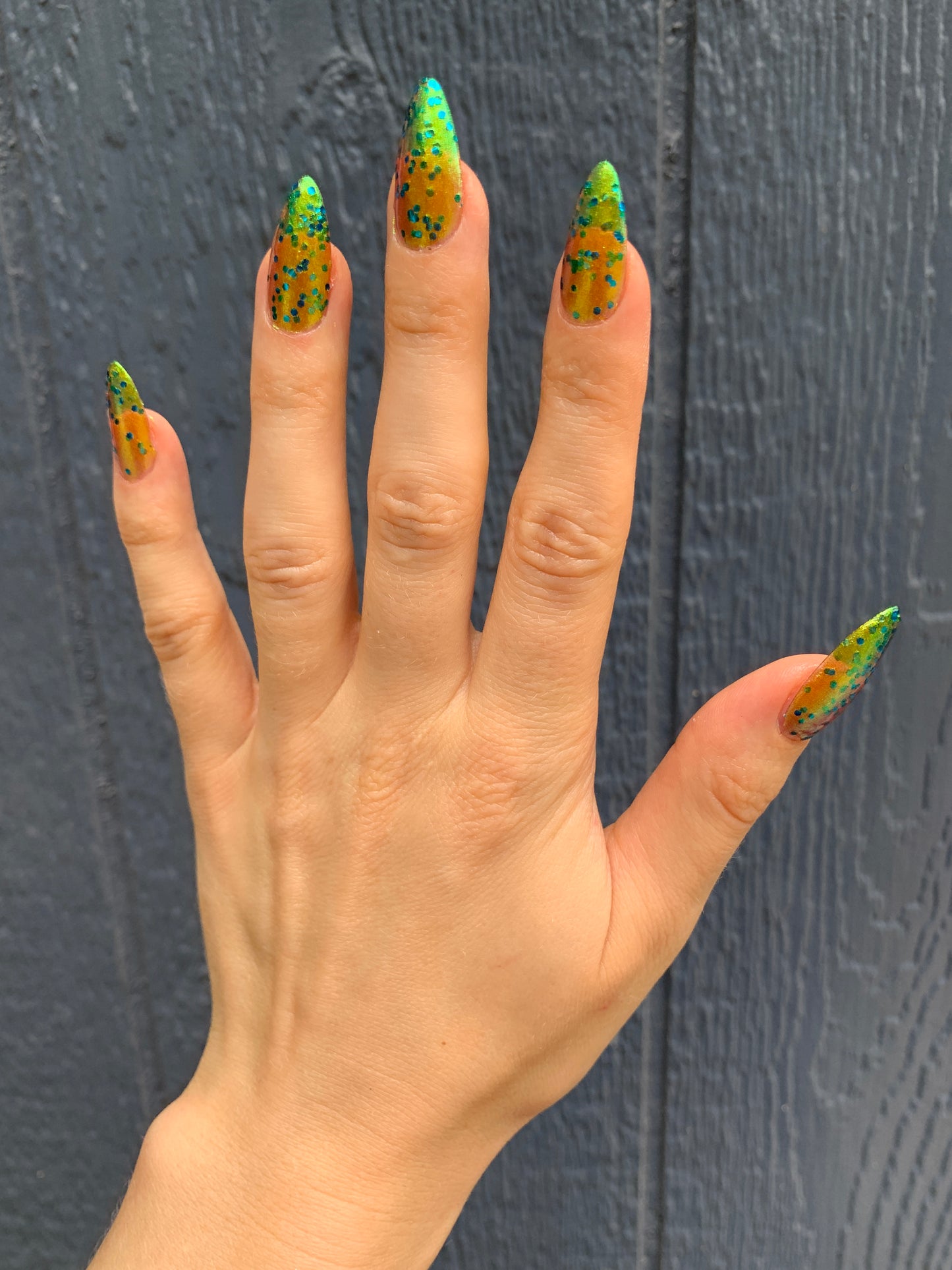 SWAMP GIRL DREAMS: ESCAPING CORPORATE CRETIN LIFE FOR MOSS, BUGS, AND WET ROCKS