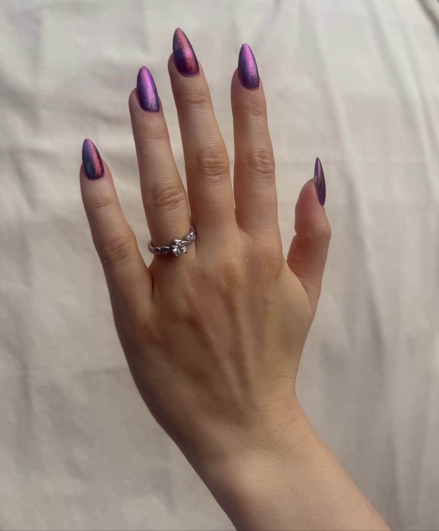 MUMBLING ABOUT APPLES IN YOUR DREAMS (magnetic)