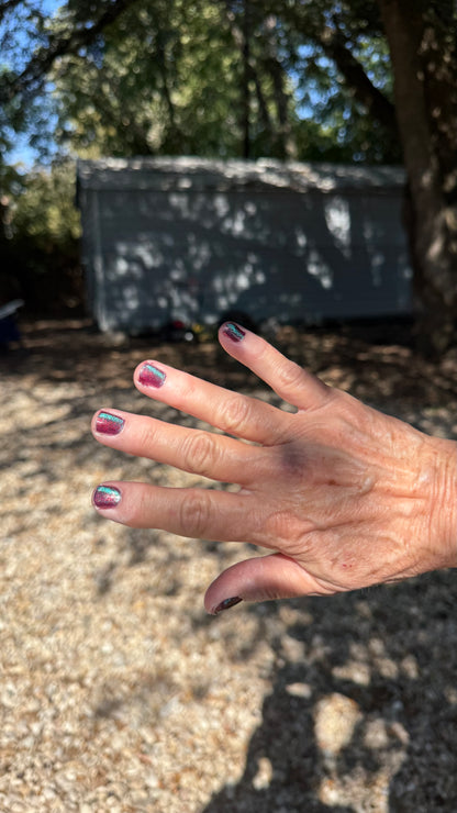 MUMBLING ABOUT APPLES IN YOUR DREAMS (magnetic)