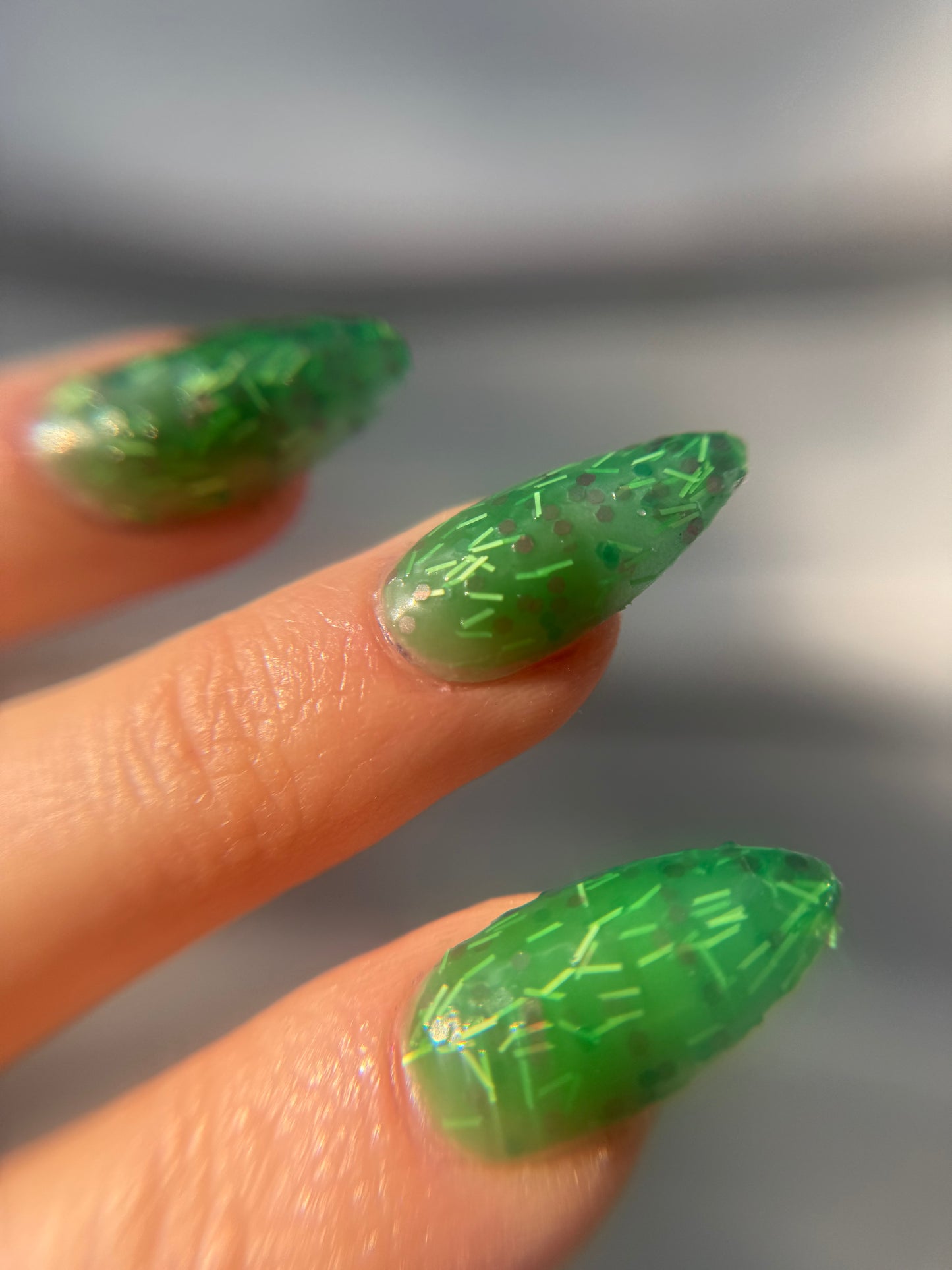 DECONSTRUCTED GARLAND (thermal)