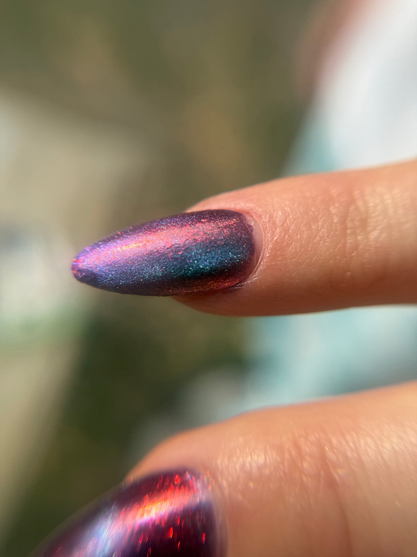 MUMBLING ABOUT APPLES IN YOUR DREAMS (magnetic)