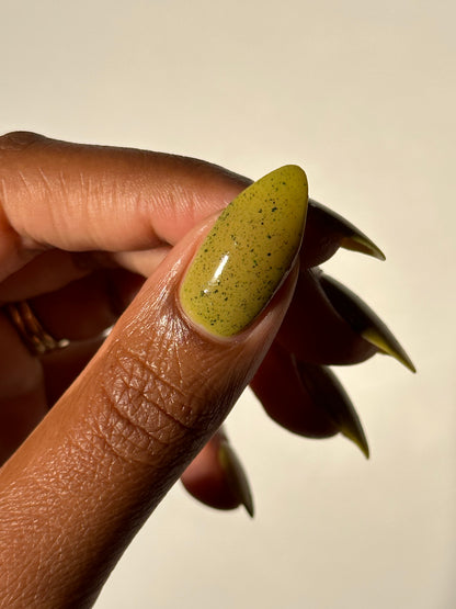 MEDIUM GREEN PENCIL (Graphite Grit)