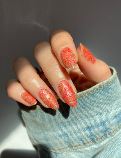 FLAMING HOT CHEETO DUST