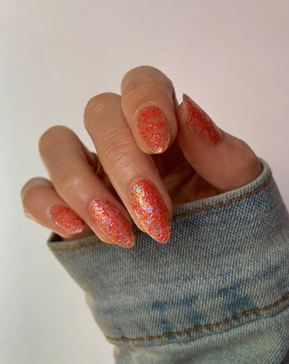 FLAMING HOT CHEETO DUST