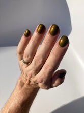 Load image into Gallery viewer, GOLDEN SMOG